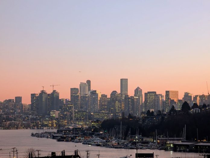 Lake Union and the Seattle skyline at sunset